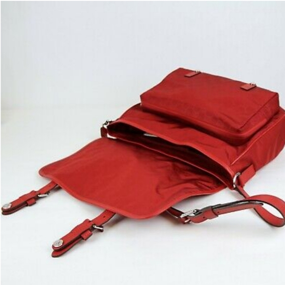 Gucci Nylon Messenger - Picture 4 of 5